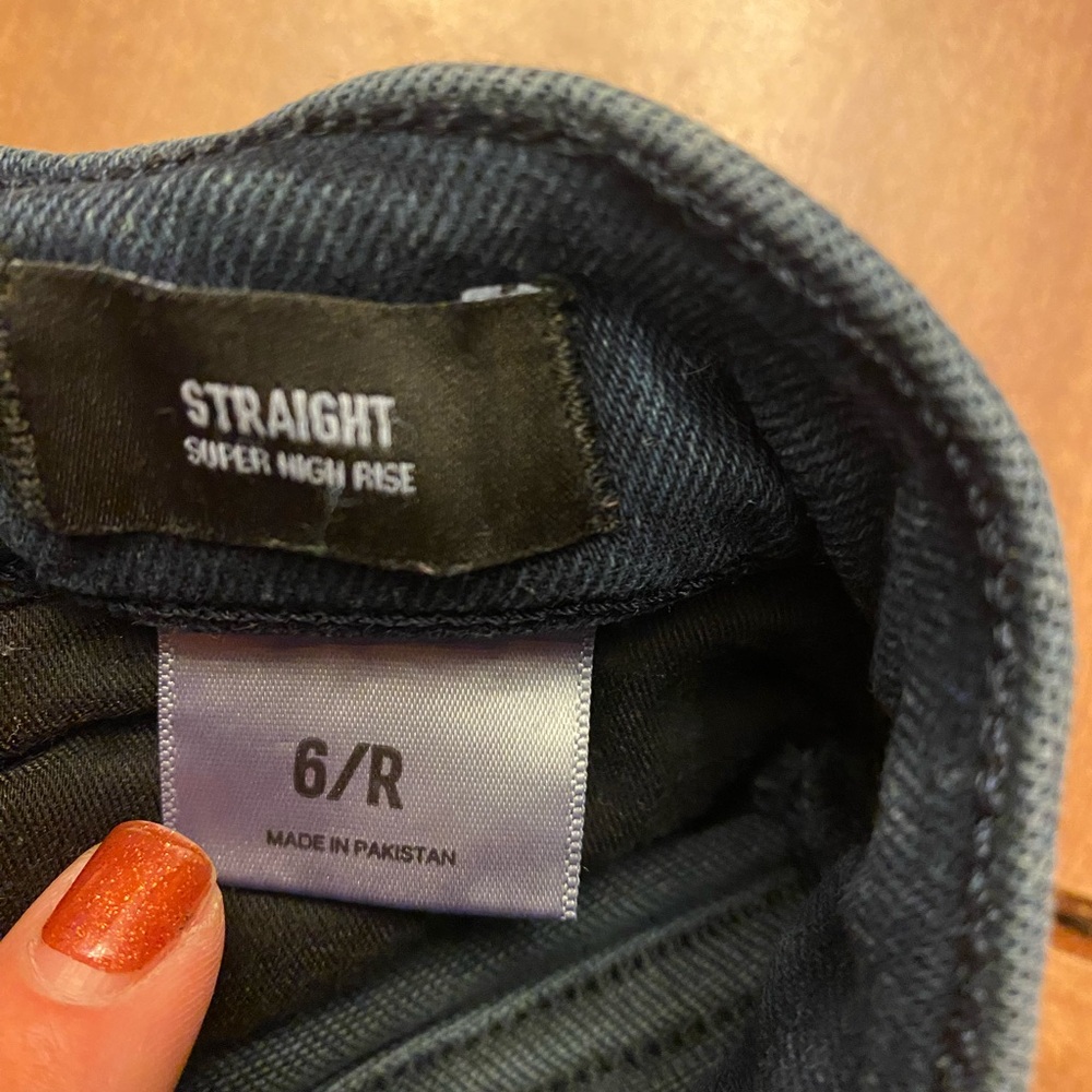 Express Straight Super High Rise jeans Size 6